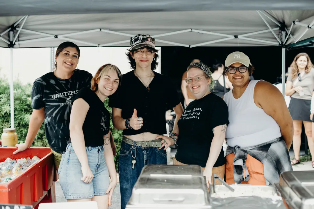 Oscura Crew and Volunteers at Community Dinner